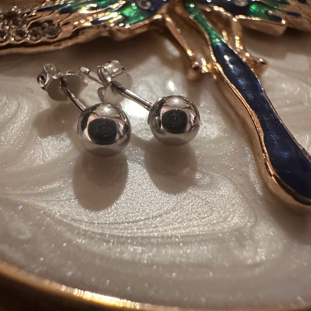 14k white gold studs